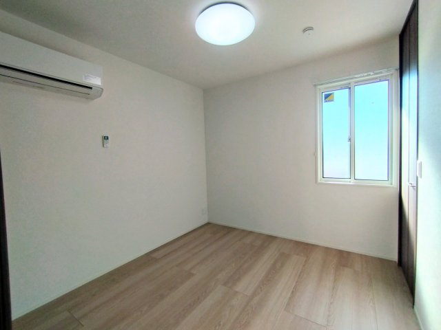 D-ROOM 中島の洋室