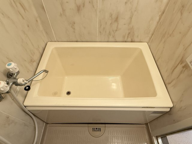 メゾンルミエールの浴室