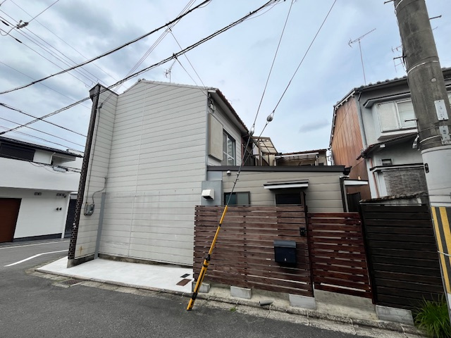 北区鷹峯黒門町貸家の外観