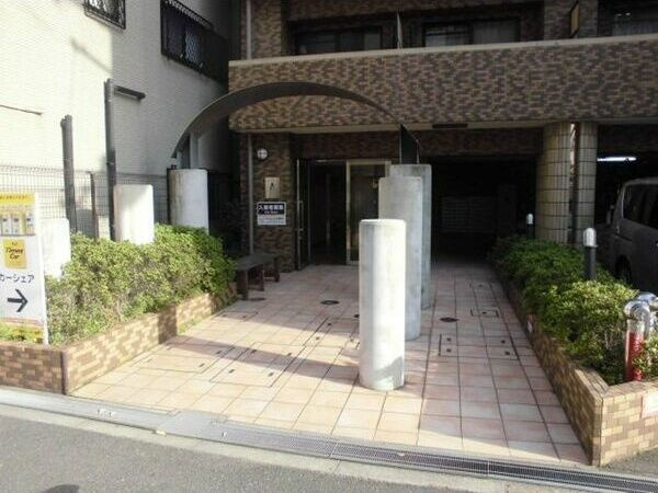 アスリート新大阪Ⅱのエントランス