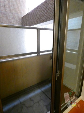 アーバン富田町のバルコニー