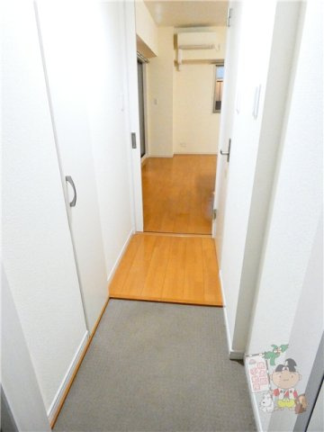 アーバン富田町の玄関