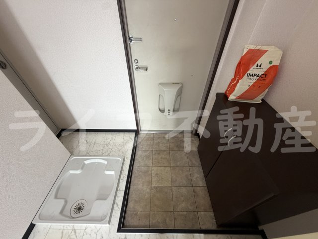 アテネIの玄関