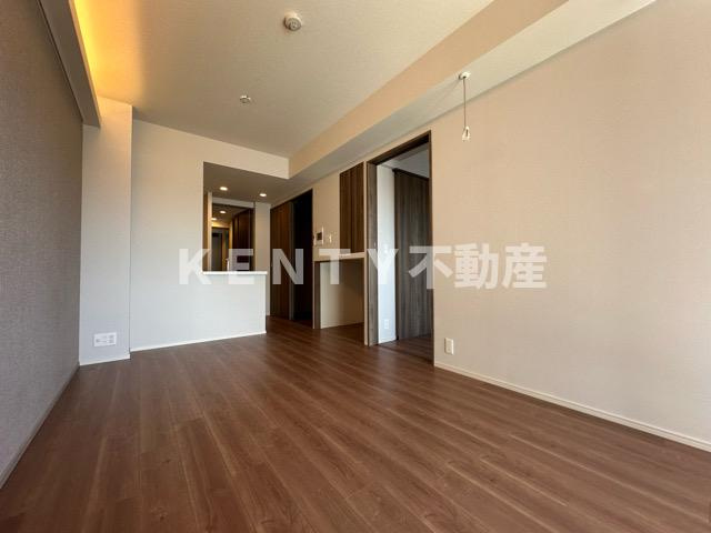 【居間・リビング】 | ブランシエスタ西馬込 | こちらの居間で趣味の時間をお楽しみください