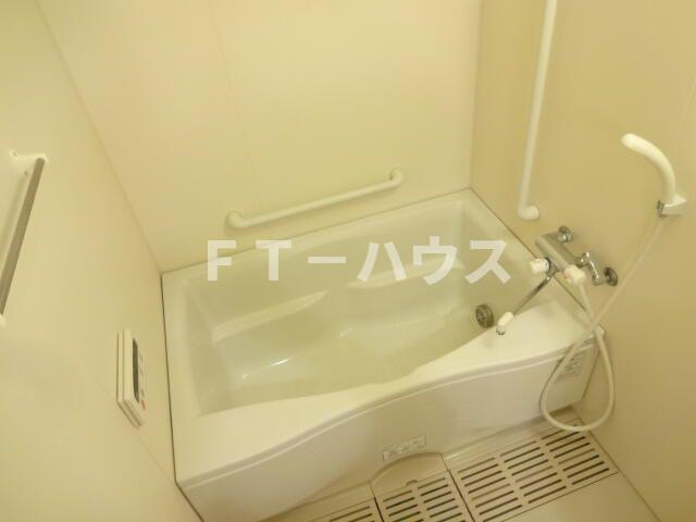 グランピリエの浴室