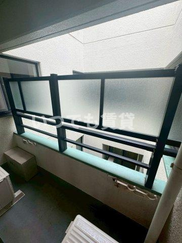 ユニゾン代々木のバルコニー