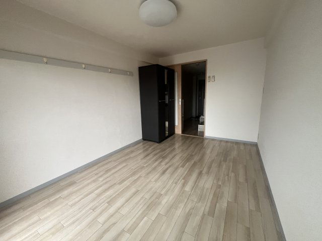 メゾン岡町の寝室