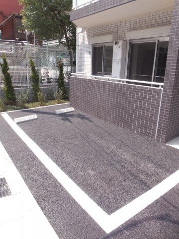 リヴシティ両国四番館の駐車場