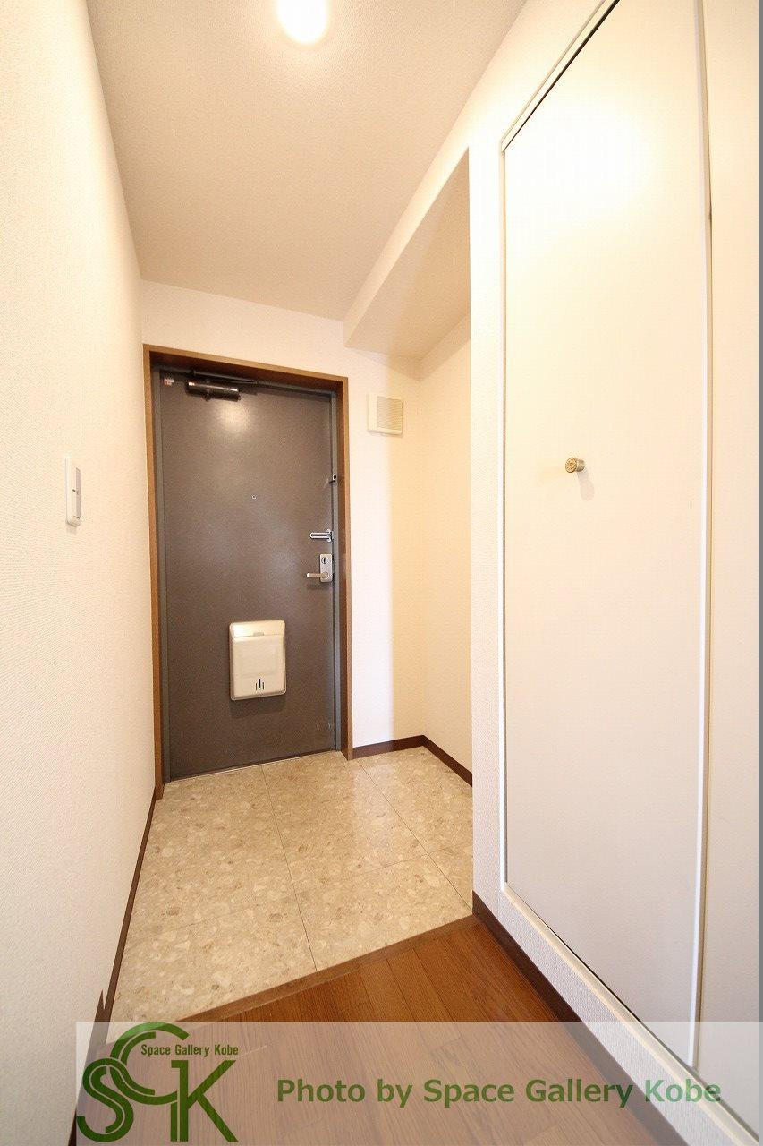 ウエストコート8番街・1番館の玄関|※お部屋により仕様が異なる可能性があります。