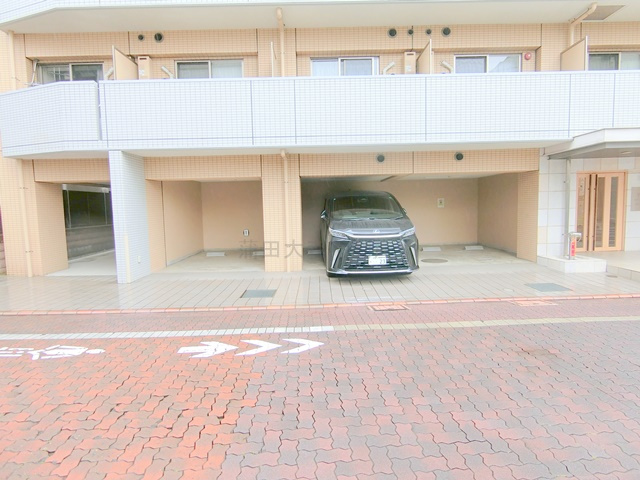 KDXレジデンス雪谷大塚の駐車場