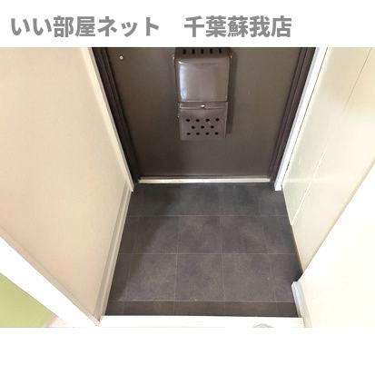 サンシティ末広の玄関|収納もある玄関です