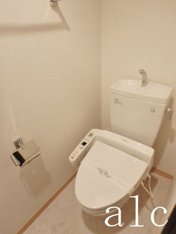 アヴァンツァーレ新宿ピアチェーレのトイレ|ゆったりとした空間のトイレです