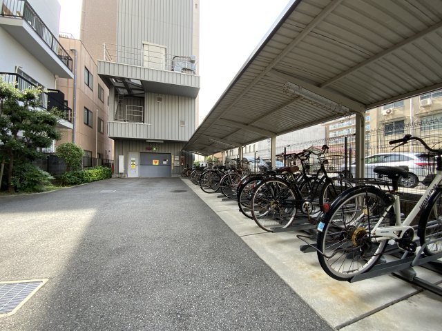 アルファステイツ明石アヴェニューの駐輪場|駐輪場