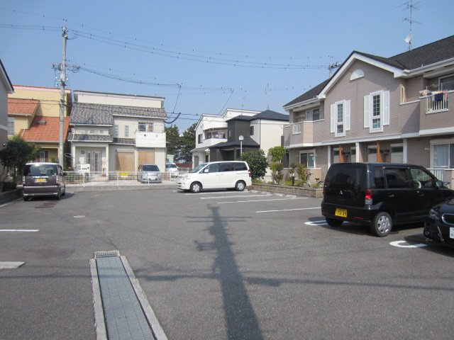 【駐車場】