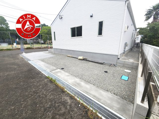 糟屋郡志免町桜丘5丁目第3-1棟（1号棟）のバルコニー|風をしっかりと感じられるバルコニーでは、毎日が洗濯日和です。広々としているので洗濯も楽しくなるでしょうし、気分転換にバルコニーからの眺めを楽しむのもいいでしょう。