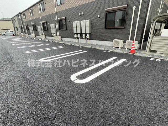 花水木の里Ｃの駐車場|カースペースがあります
