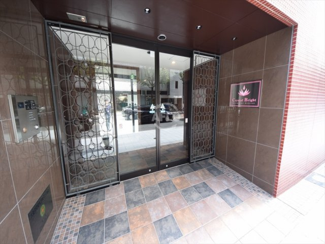 クリスタルブライト本町東のエントランス|クリスタルブライト本町東　エントランス