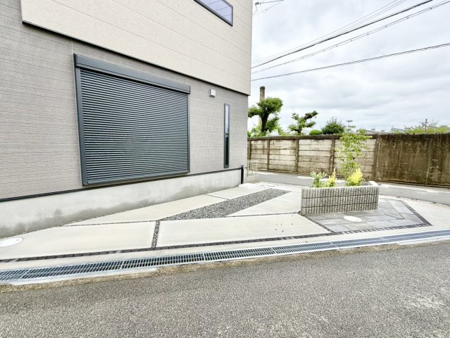 グランフェリディア泉佐野市鶴原　新築戸建の駐車場
