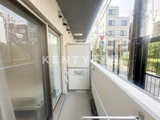【バルコニー】 | クレヴィスタ大井町 | 外からの目が気にならないバルコニーで洗濯物が干せます