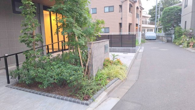 Ａｐｐｏｒｔｅ　ｄｕ　Ｂｏｎｈｅｕｒのエントランス