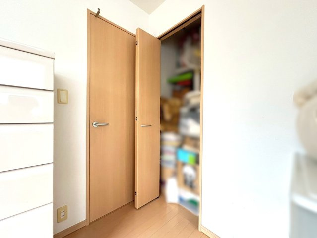 三木市志染町広野8丁目　中古戸建の収納