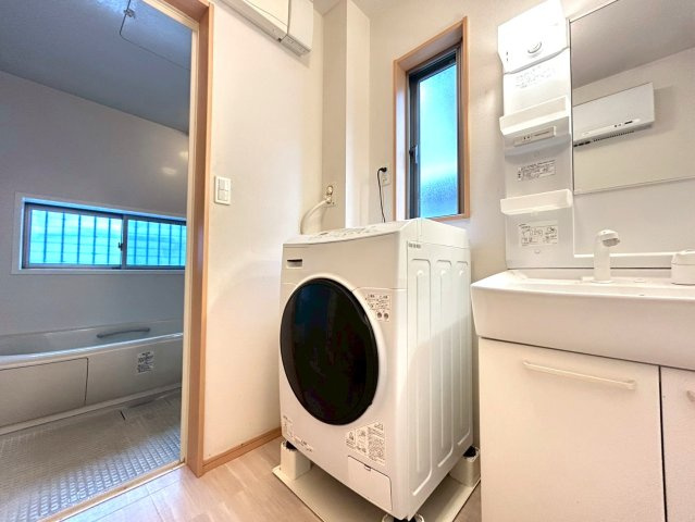 三木市志染町広野8丁目　中古戸建の脱衣所