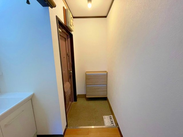 新大阪中央ハイツの玄関
