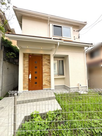 分譲地内にはお子様のいるご家庭も多く、見守り合いながら子育て出来る環境