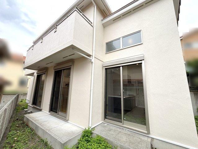 分譲地内にはお子様のいるご家庭も多く、見守り合いながら子育て出来る環境