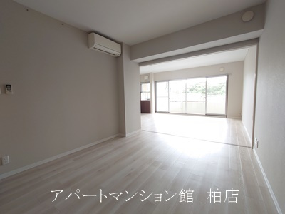 リアライズ柏Ⅱの洋室