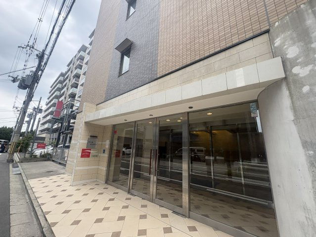 WGB江坂のエントランス