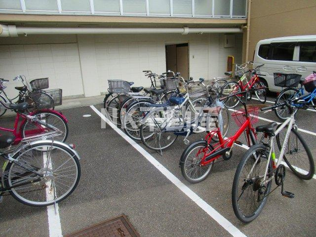 【その他共用部分】 | 八戸ノ里グランドマンション（八戸ノ里賃貸） | 駐輪場です