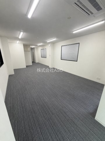 ガーデン本町ビルの内装