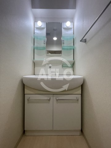 マルセイ玉川マンションの独立洗面台|マルセイ玉川マンション　洗面台