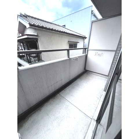 サンイースト江坂のバルコニー