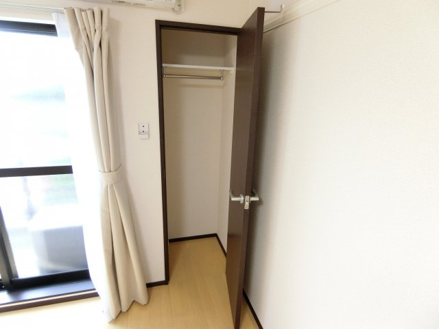 レオネクストアズールぐみのきの収納