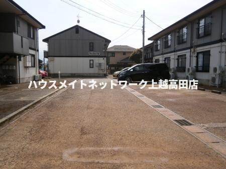 ロイヤルガーデン子安 Ｆの駐車場|駐車場