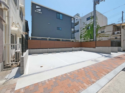 AXIACITY神戸松原の駐車場