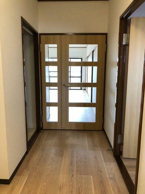 ハイツ岡本の居間・リビング