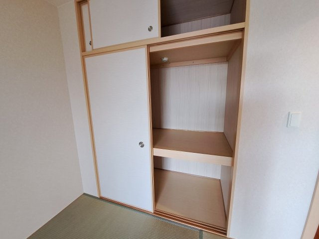 甲子園三番町ハイツの収納