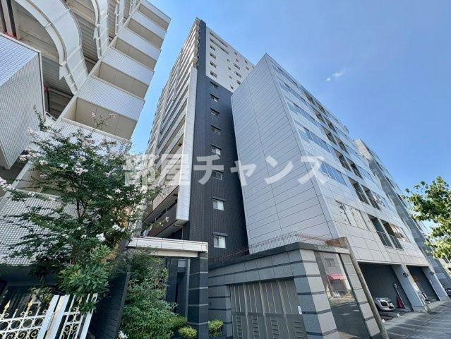 プレサンスジェネ丸の内の外観