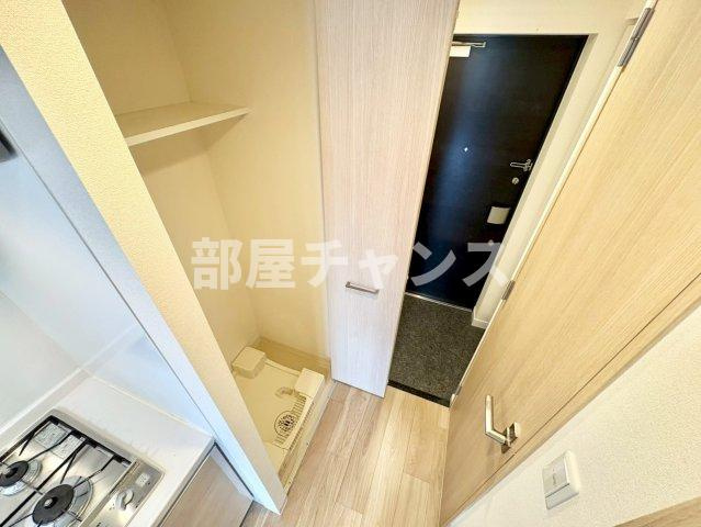 プレサンスジェネ丸の内の玄関