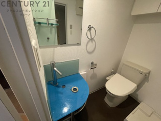 トイレ内に洗面台があります！