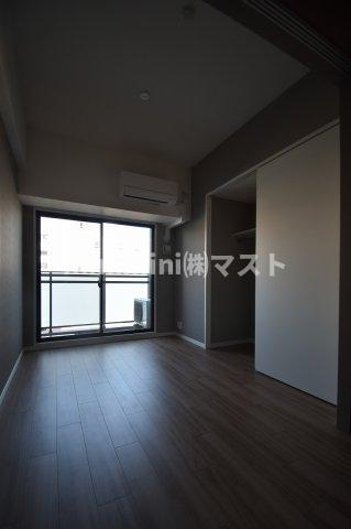 大阪市中央区上本町西５丁目の賃貸マンションの洋室