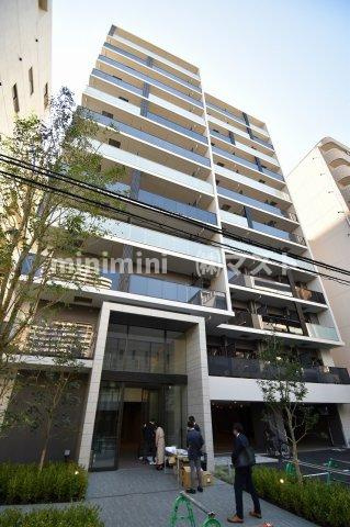 大阪市中央区和泉町１丁目の賃貸マンションのエントランス