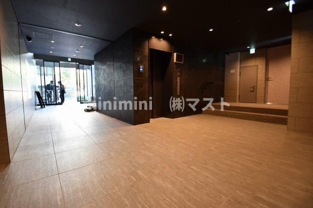 大阪市中央区和泉町１丁目の賃貸マンションのロビー