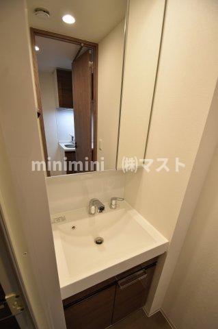 大阪市中央区和泉町１丁目の賃貸マンションの洗面所
