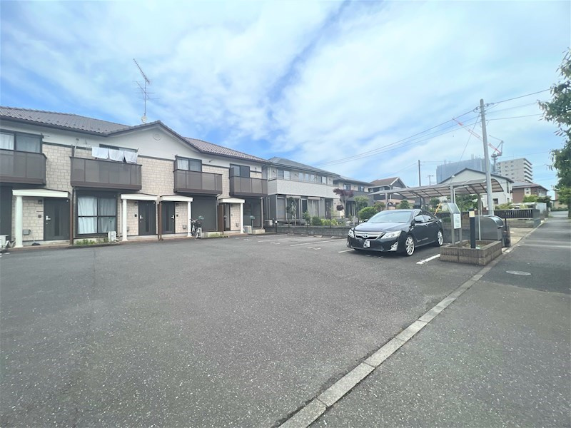 サンライズＡの駐車場