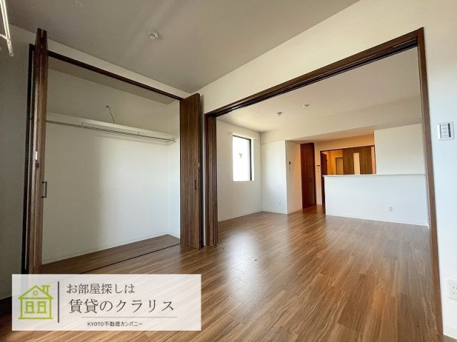 Piketree西京極（パイクツリー）の居間・リビング