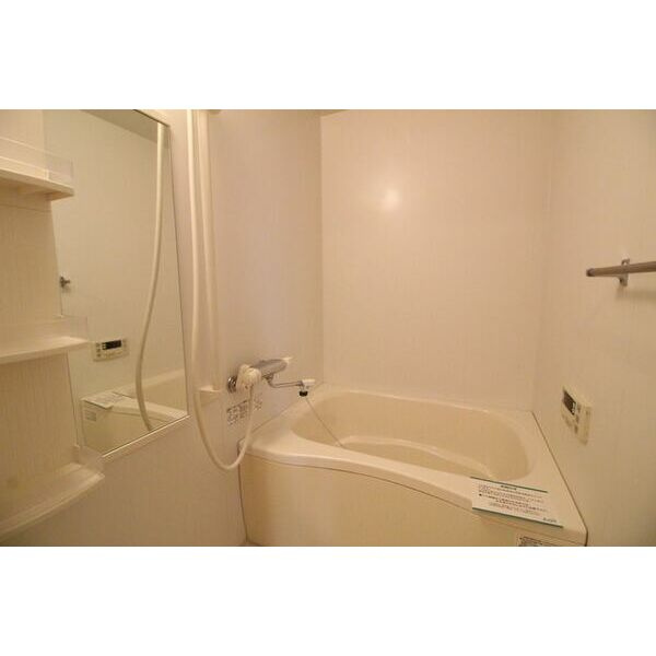 LUNA COURTの浴室